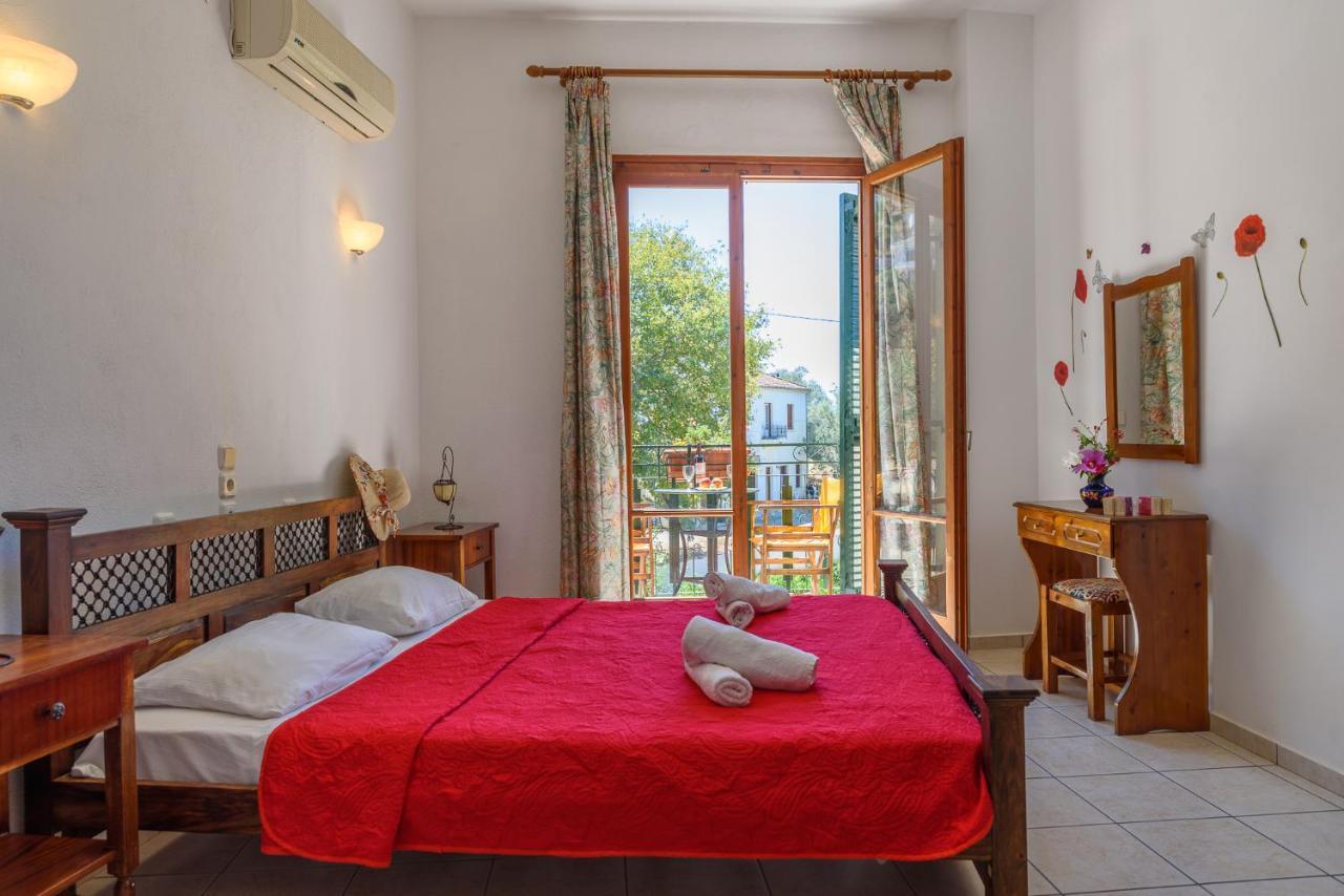 Des Roses Hotel Platanias  Exterior foto