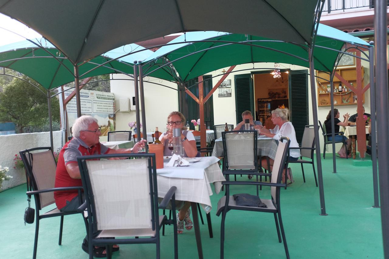 Des Roses Hotel Platanias  Exterior foto
